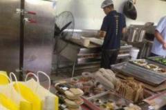 95后大学生开了一家10㎡的卤肉店一天竟能卖3000单？